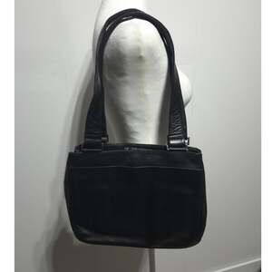 Perlina Woman's Black Genuine Leather Multi Compartment Tote Shoulder Handbag